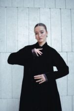 Mukhmal abaya - Image 4